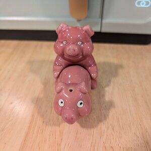 MAKIN’ BACON Naughty Pigs SALT & PEPPER SHAKER SET By BIGMOUTH